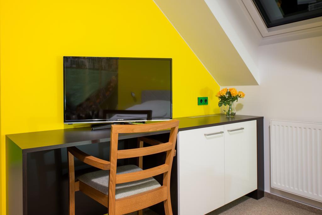 Relax21 Hotel Uhersky Ostroh Phòng bức ảnh