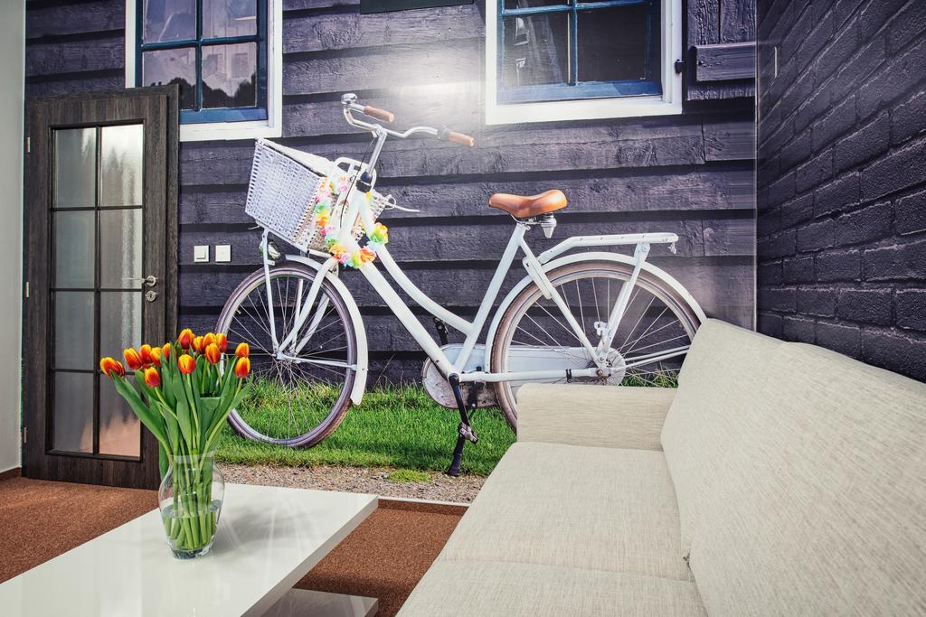 Relax21 Hotel Uhersky Ostroh Phòng bức ảnh