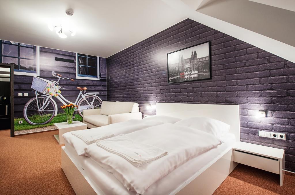 Relax21 Hotel Uhersky Ostroh Phòng bức ảnh