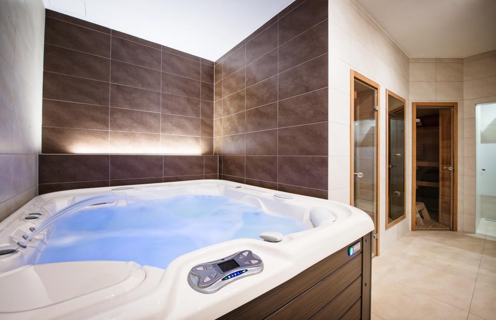 Relax21 Hotel Uhersky Ostroh Ngoại thất bức ảnh